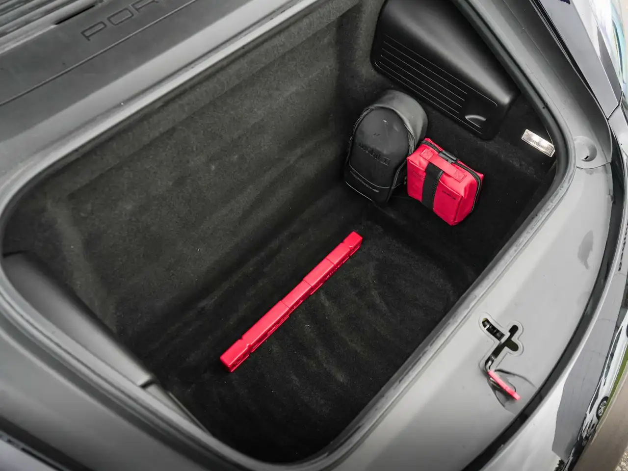 Porsche 718 Cayman - Image 12
