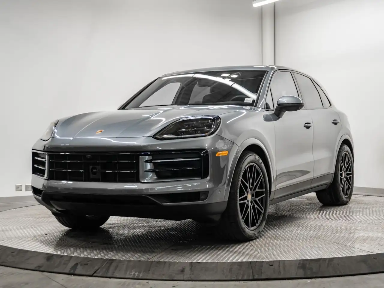 Porsche Cayenne - Image 1
