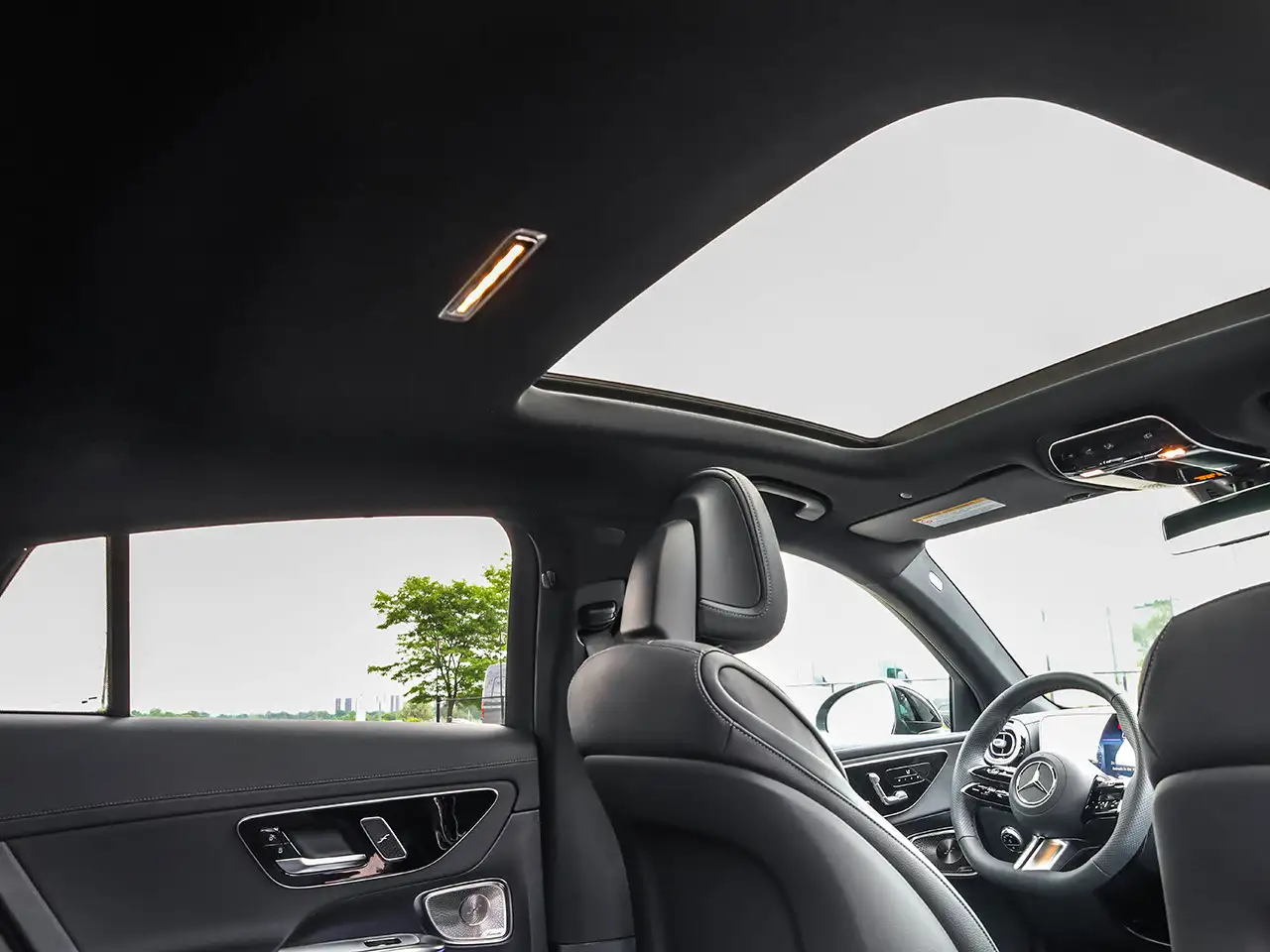 Mercedes-Benz GLC - Image 17