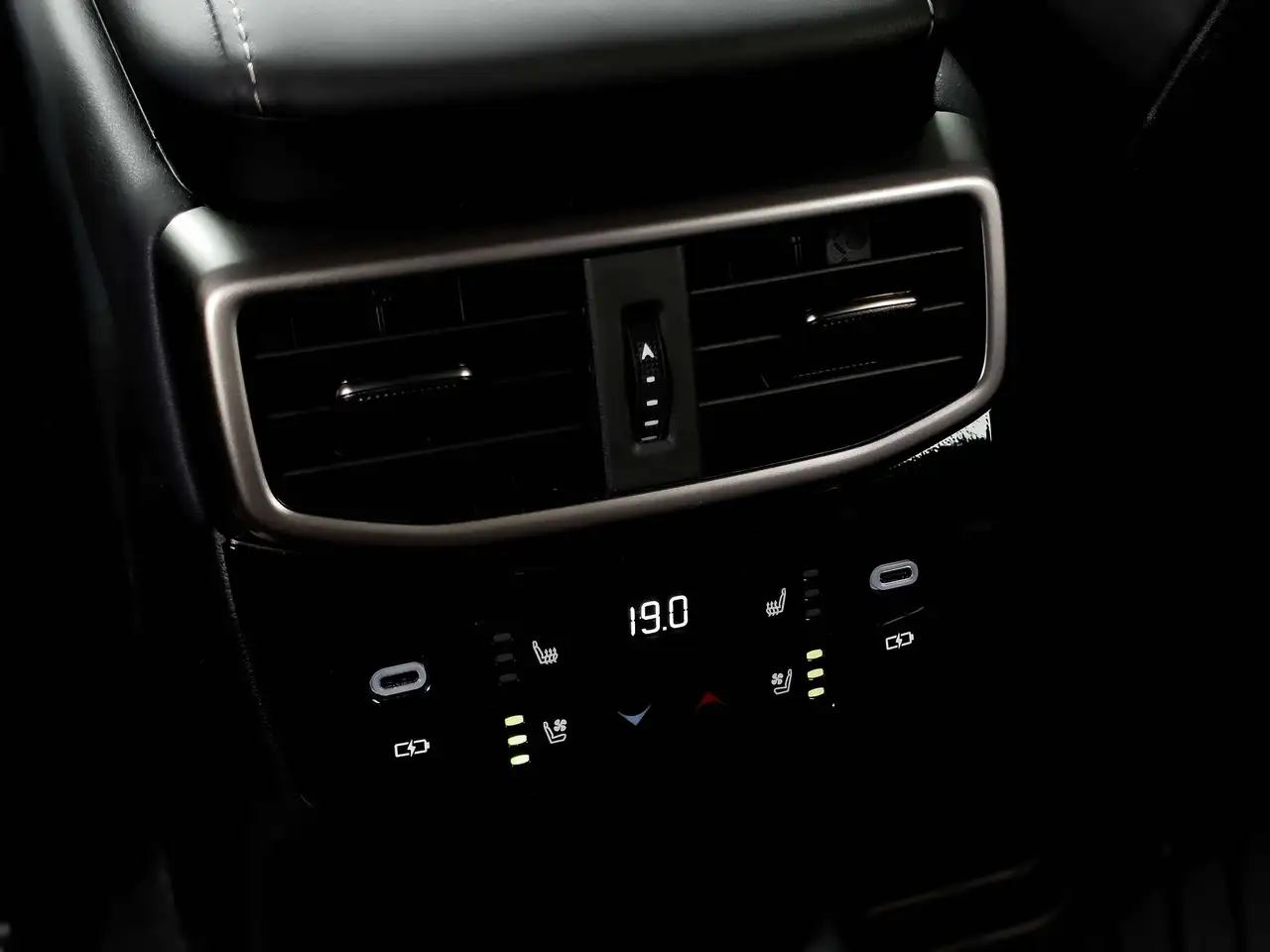Lexus RX - Image 27