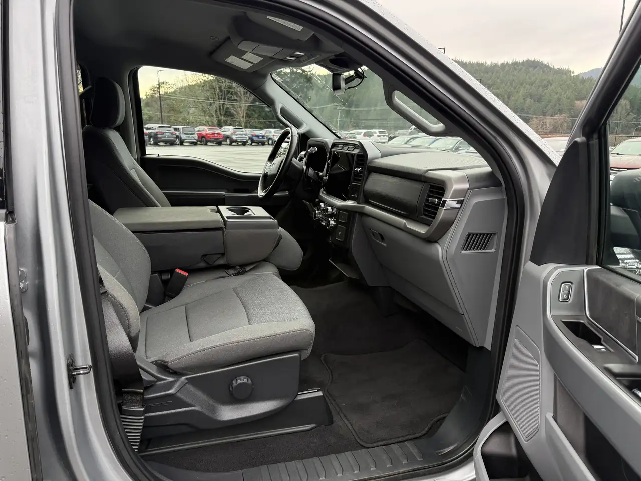 Ford F-150 - Image 21