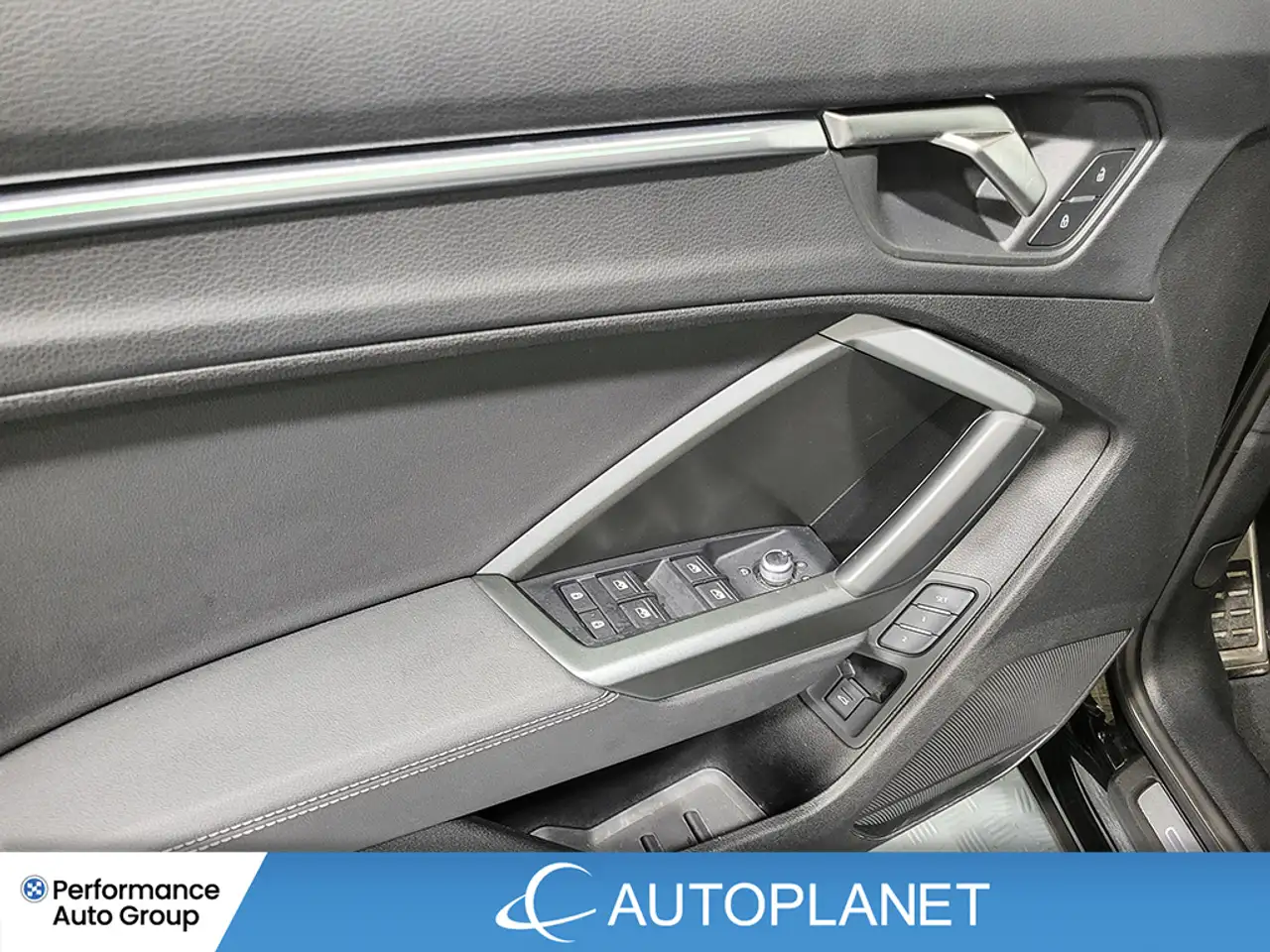 Audi Q3 - Image 34