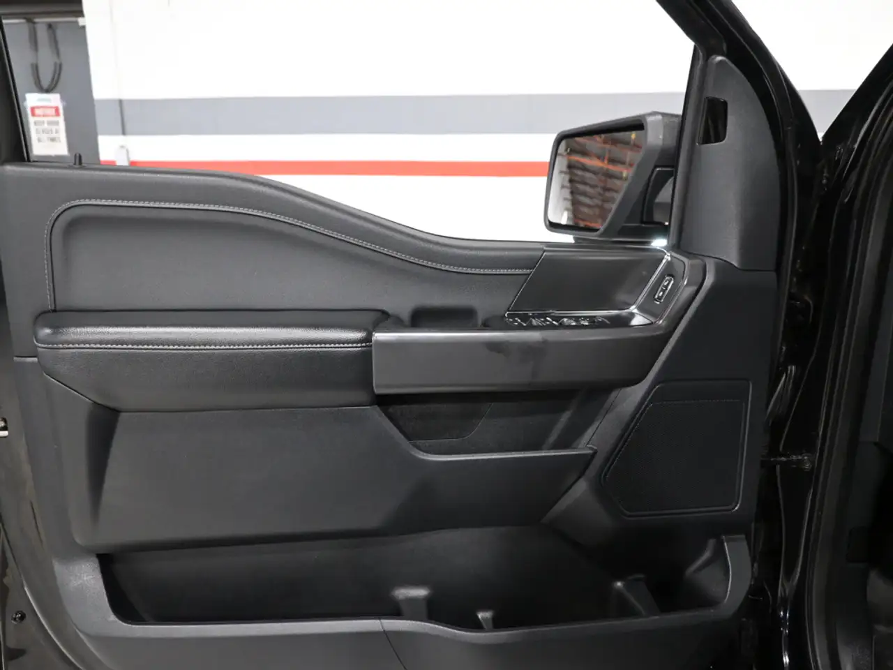 Ford F-150 - Image 11