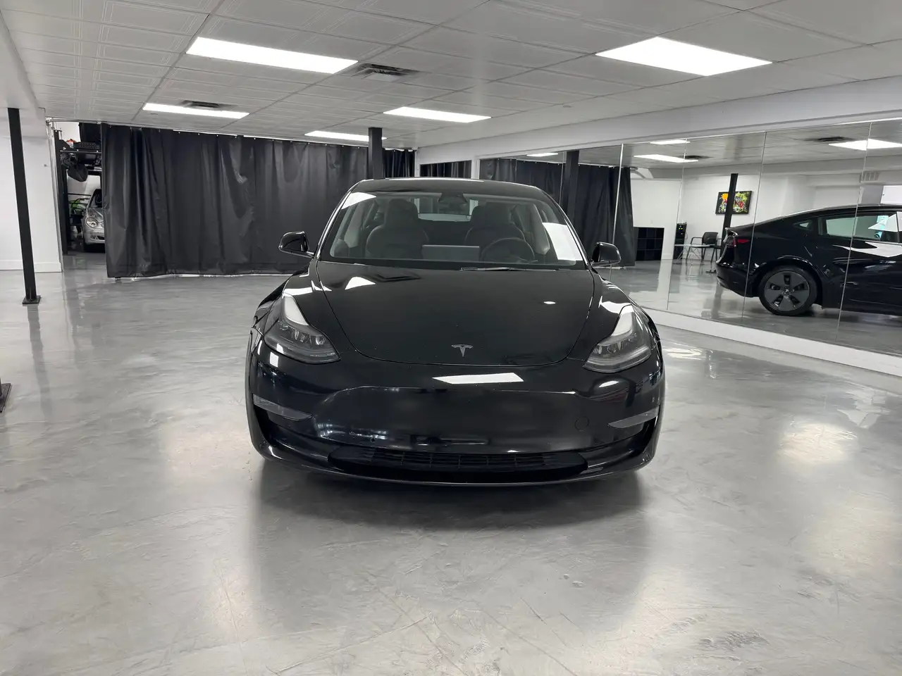 Tesla Model 3 - Image 9
