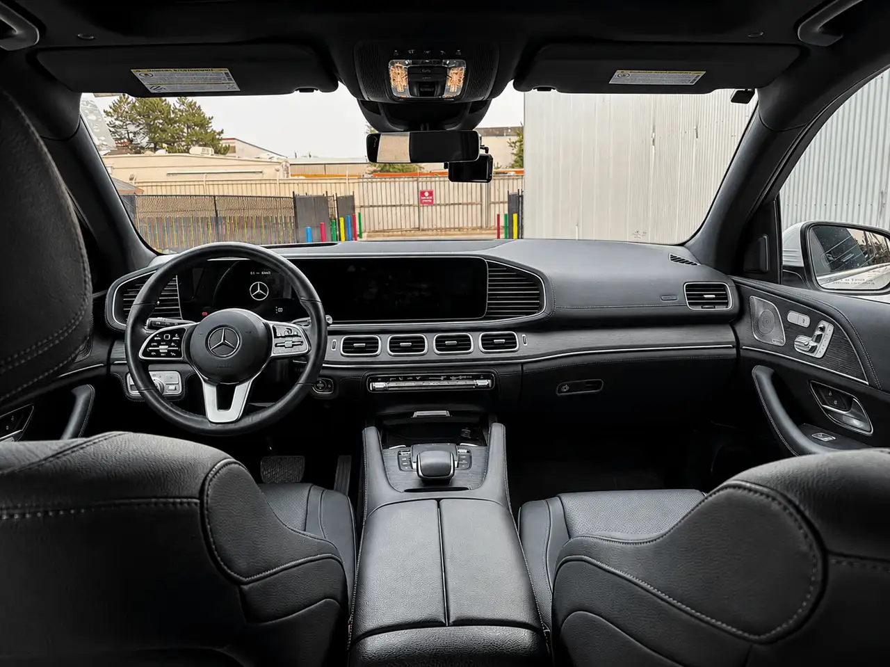 Mercedes-Benz GLE - Image 17