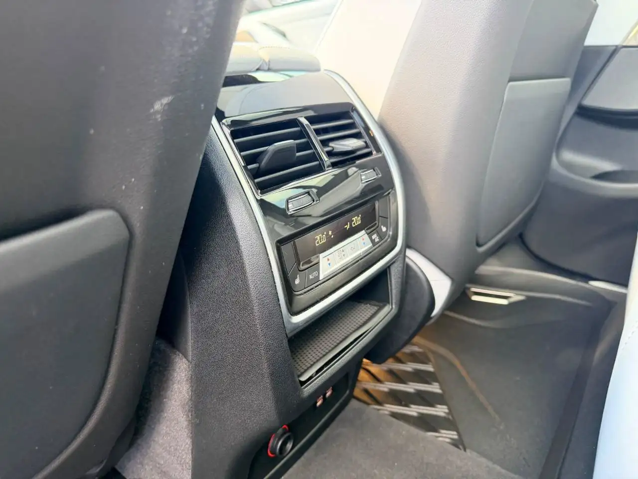 BMW X5 - Image 22