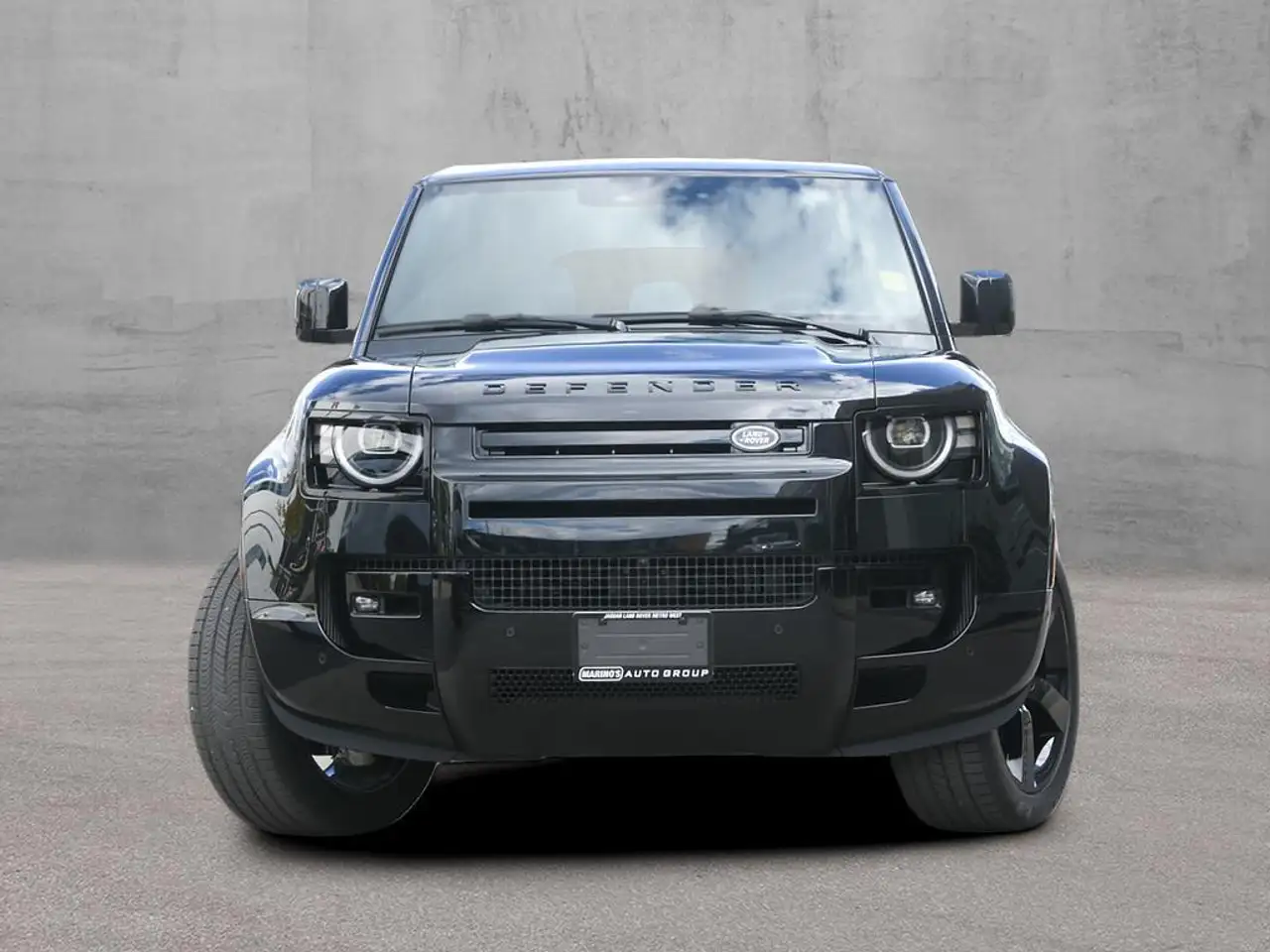 Land Rover Defender - Image 2