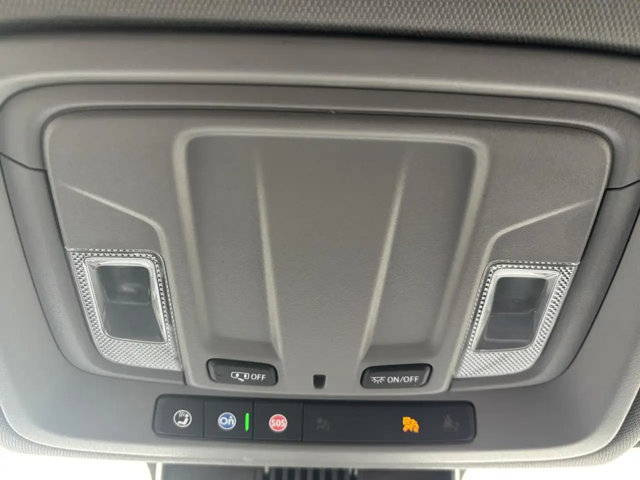 Chevrolet Silverado 1500 - Image 28
