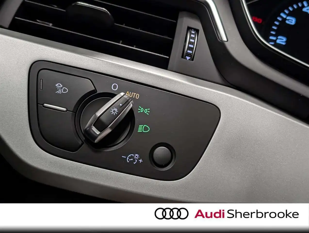 Audi A4 - Image 24