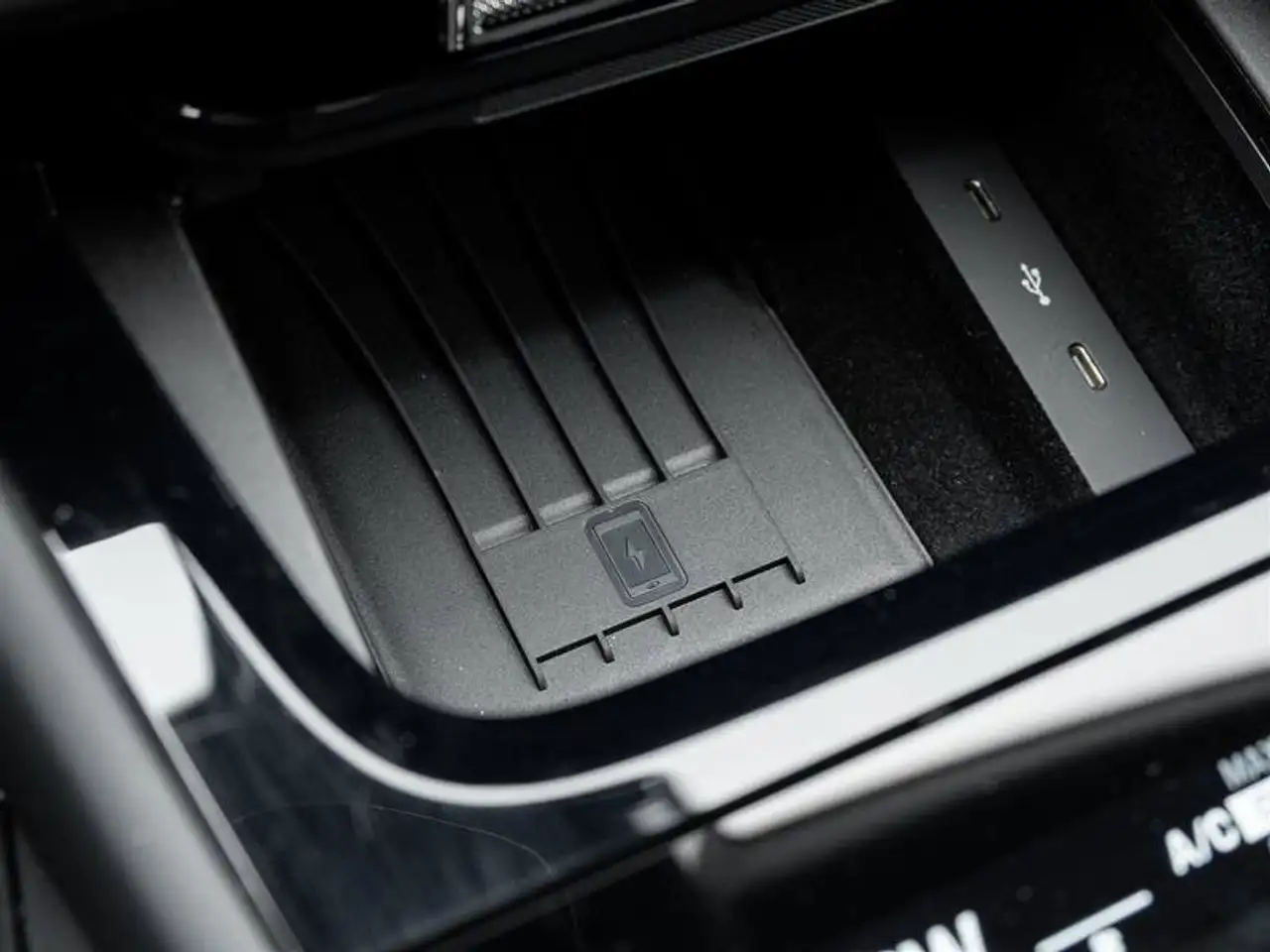 Porsche Cayenne - Image 33