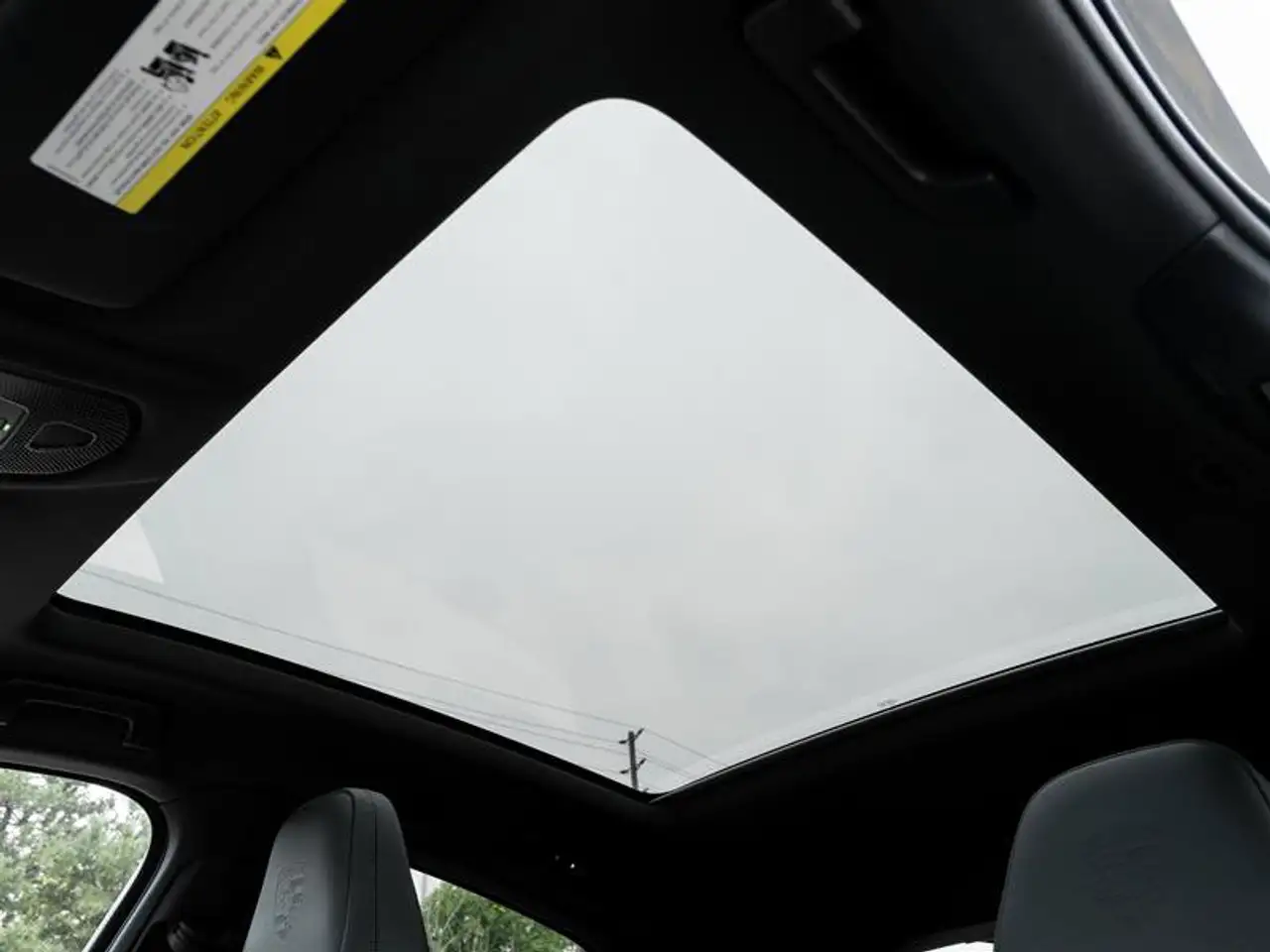 Porsche Cayenne - Image 37
