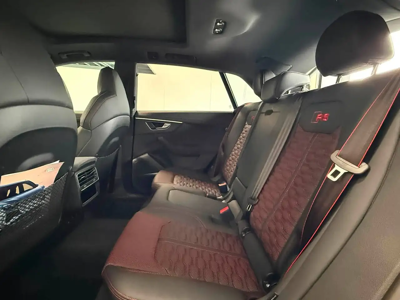 Audi RS Q8 - Image 12