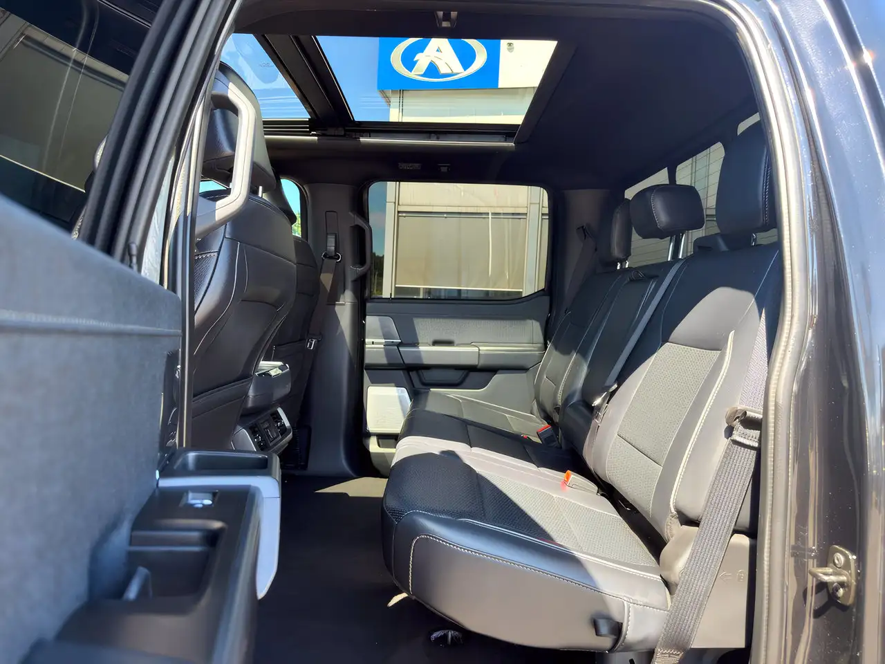 Ford F-150 - Image 37