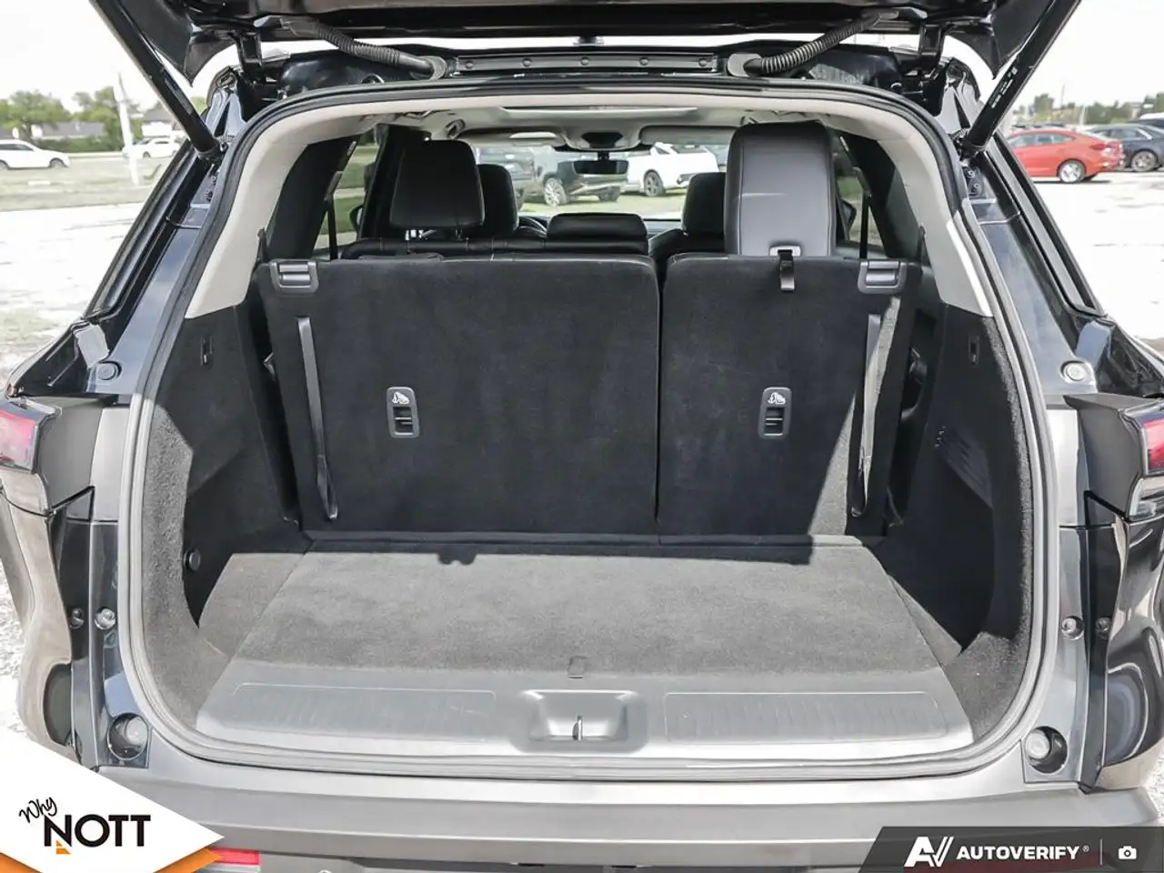 Infiniti QX60 - Image 11