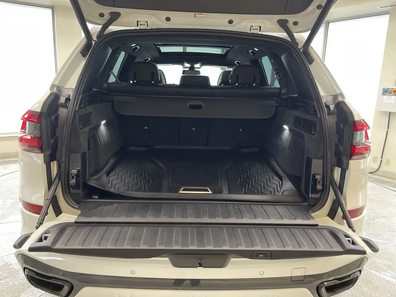 BMW X5 - Image 32