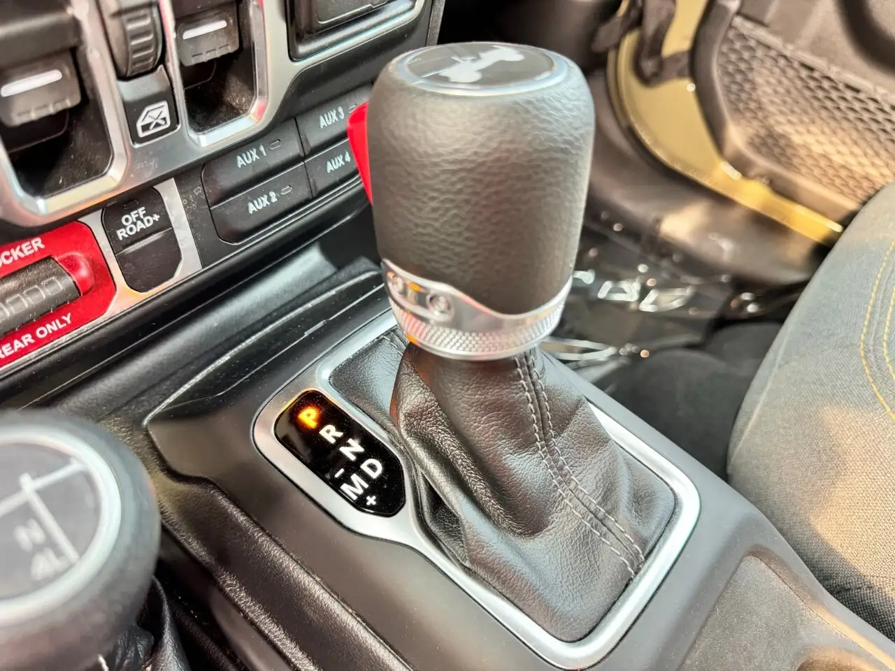 Jeep Wrangler - Image 25