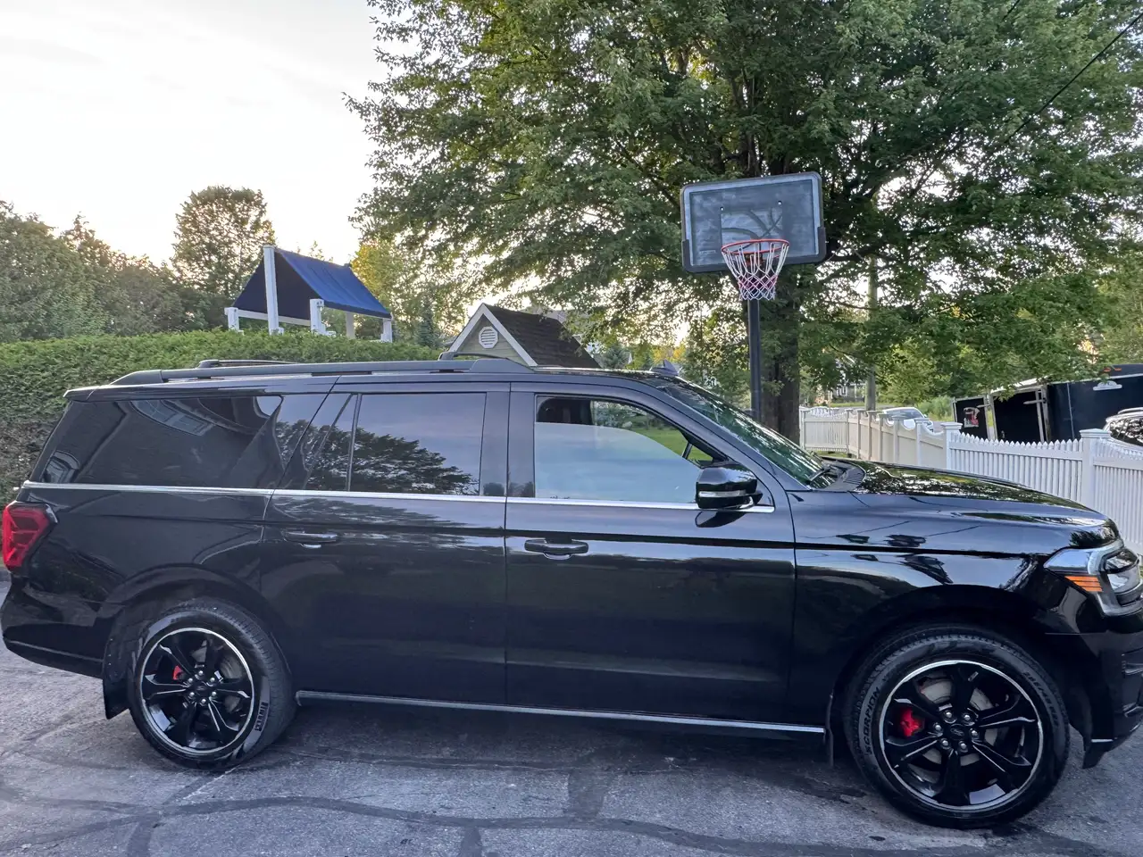 Ford Expedition - Image 5