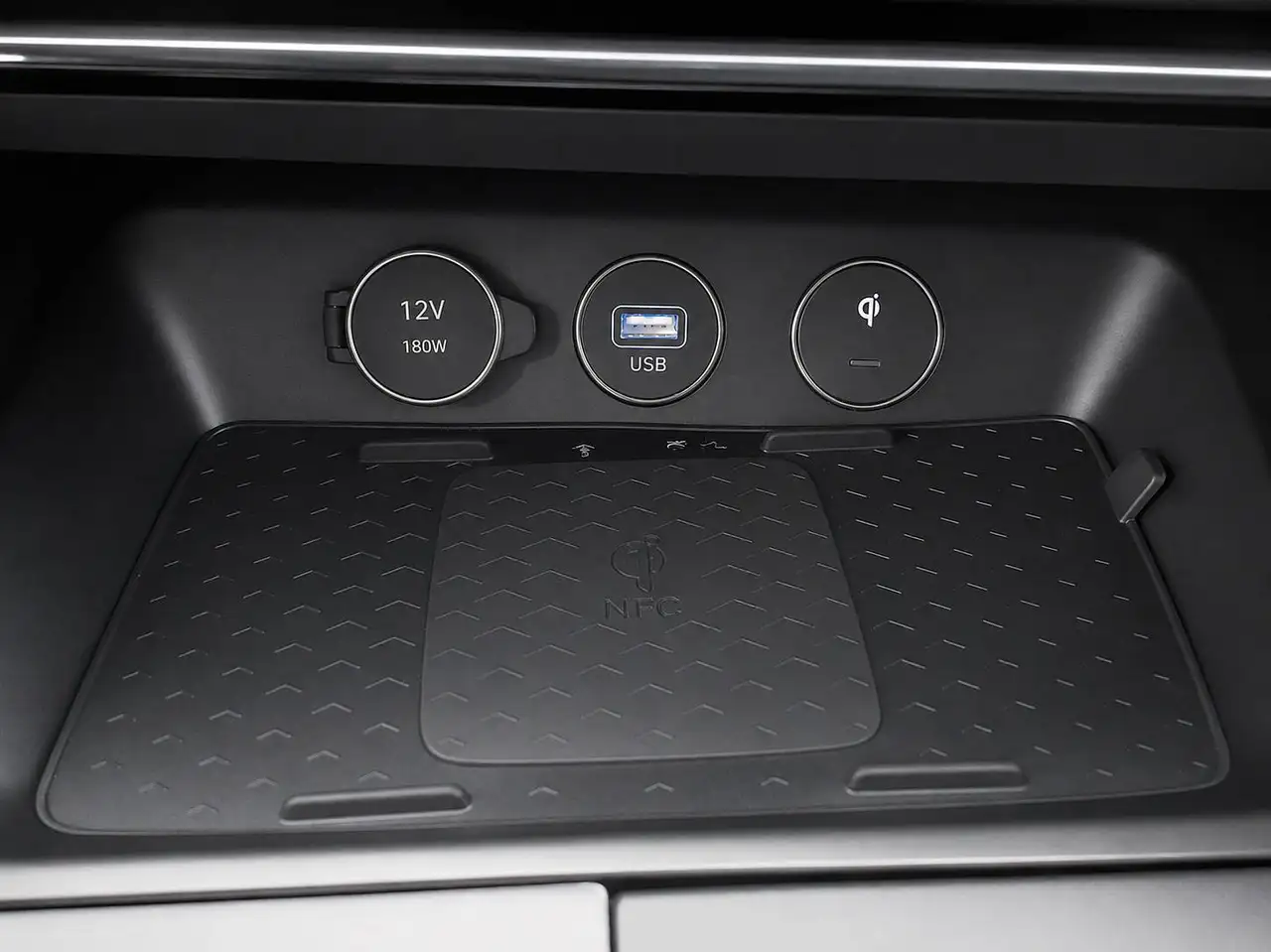 Genesis G70 - Image 14