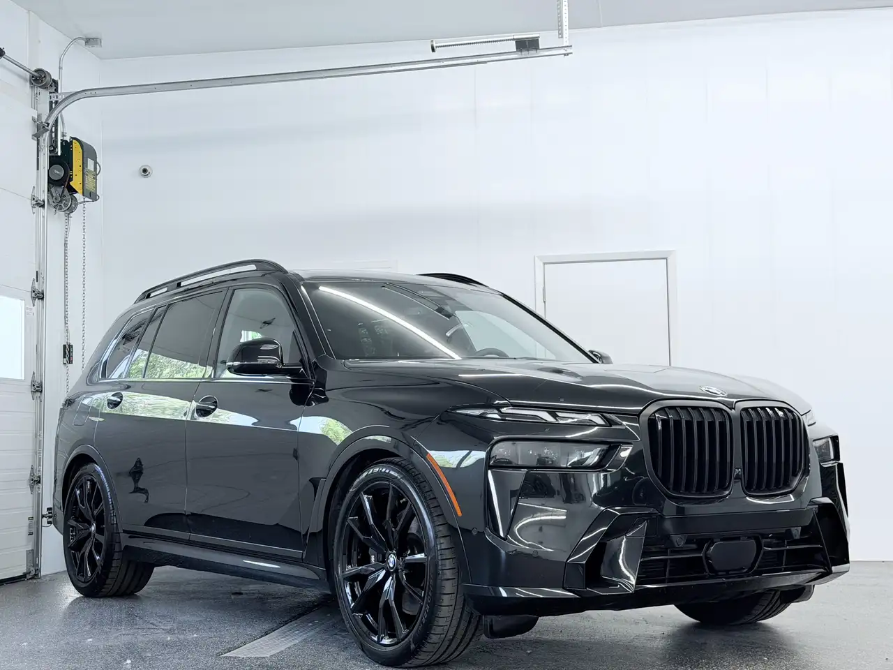 BMW X7 - Image 9