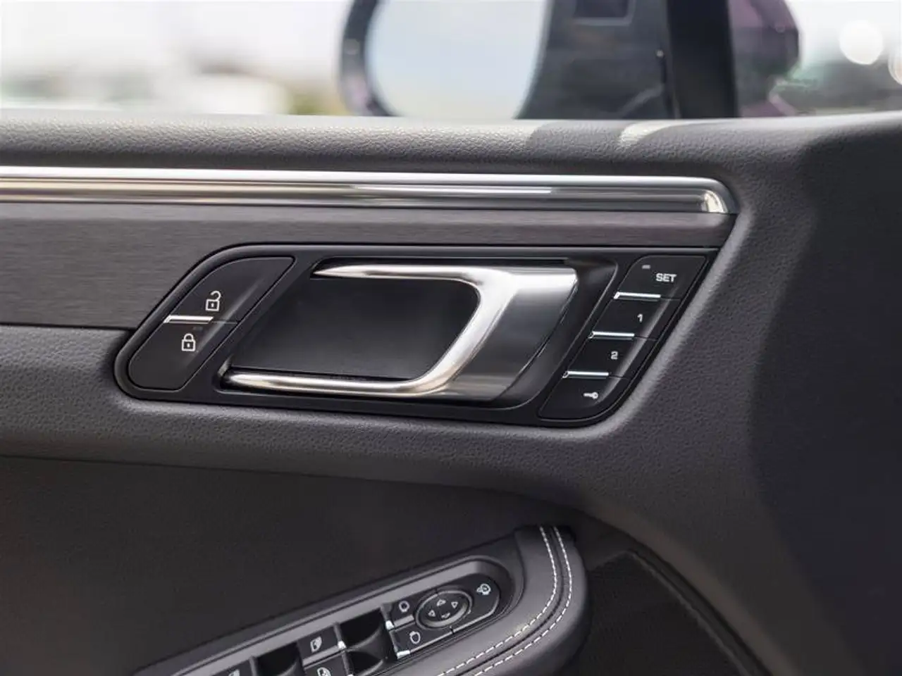 Porsche Macan - Image 17