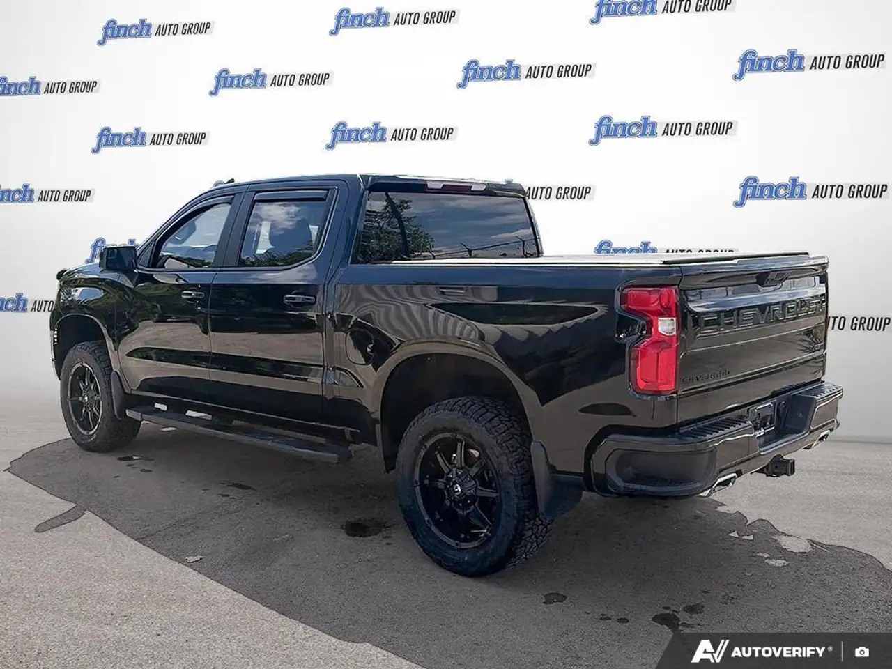 Chevrolet Silverado 1500 - Image 4
