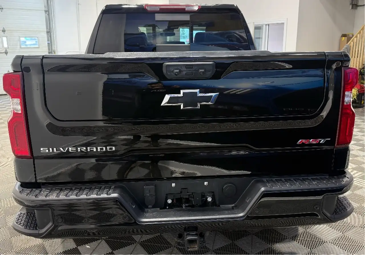 Chevrolet Silverado 1500 - Image 4