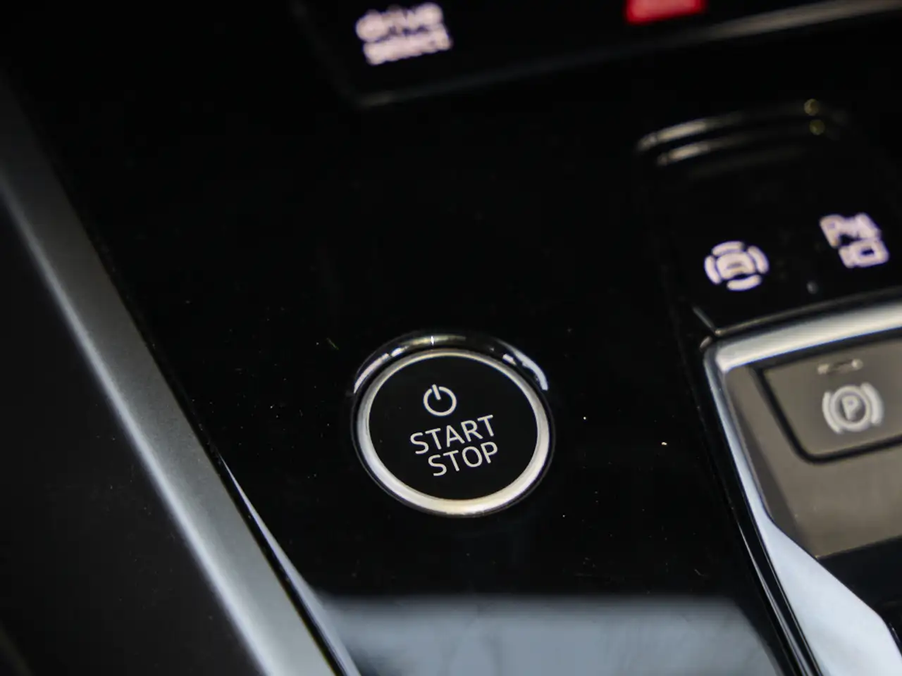 Audi Q4 e-tron - Image 26