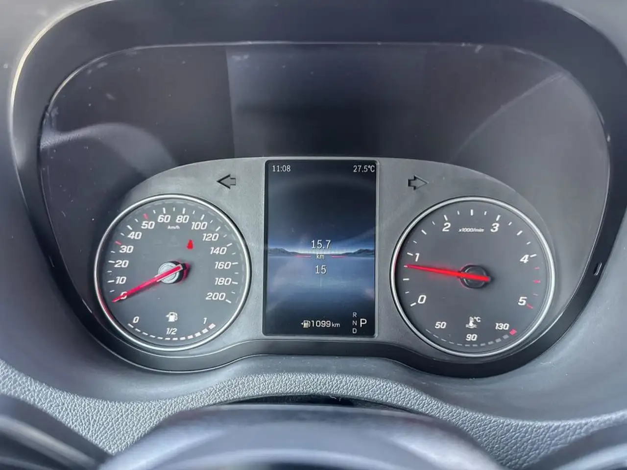 Mercedes-Benz Sprinter - Image 12