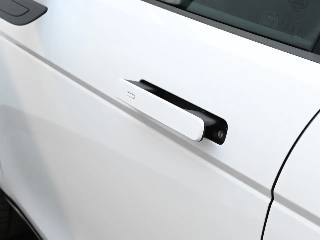 Land Rover Range Rover Evoque - Image 13