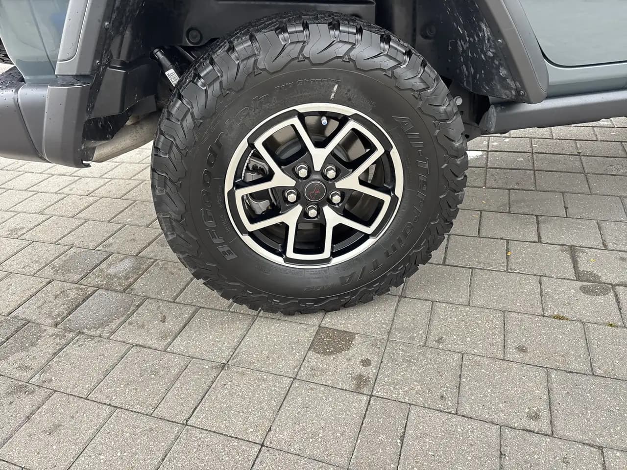 Jeep Wrangler - Image 8