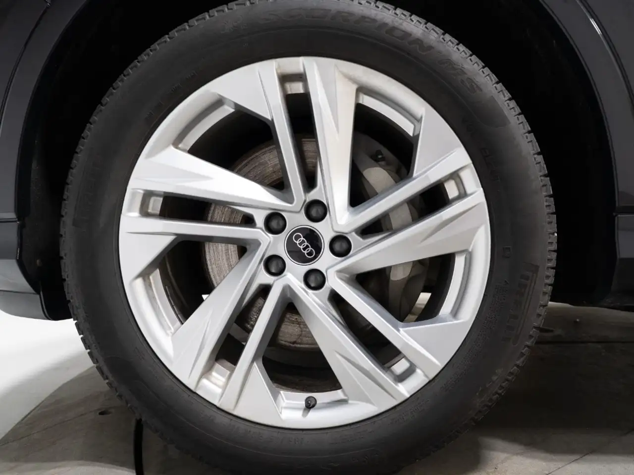Audi Q7 - Image 32