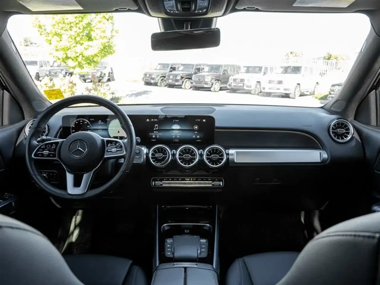 Mercedes-Benz GLB - Image 28