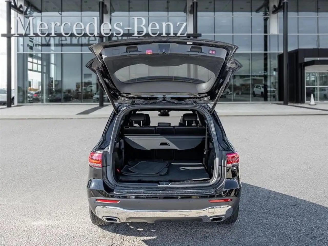Mercedes-Benz GLB - Image 11