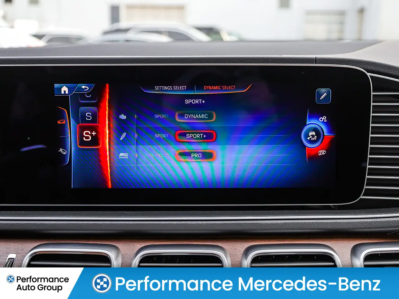 Mercedes-Benz GLE - Image 29