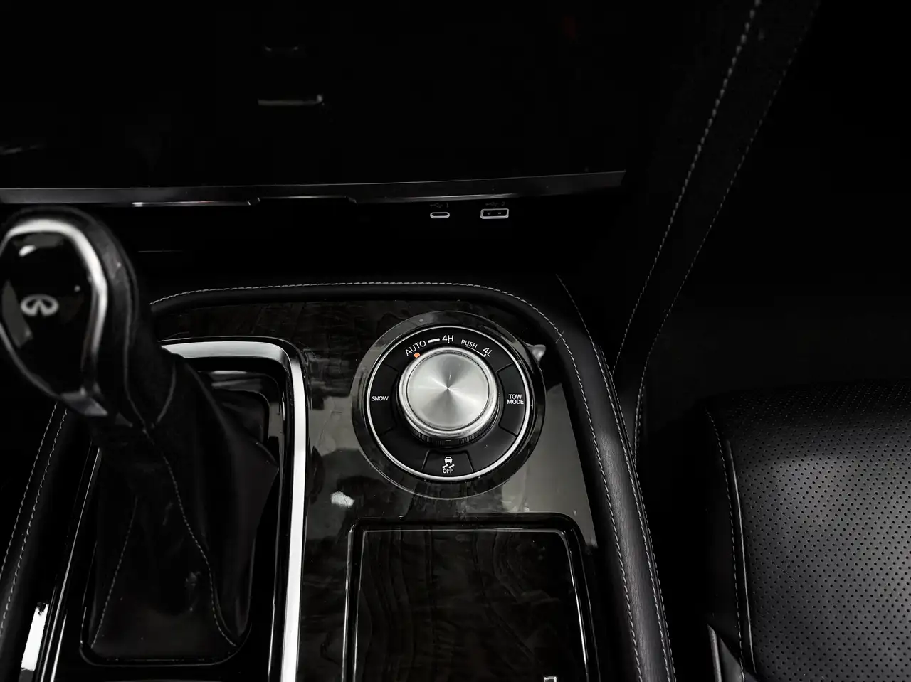 Infiniti QX80 - Image 22