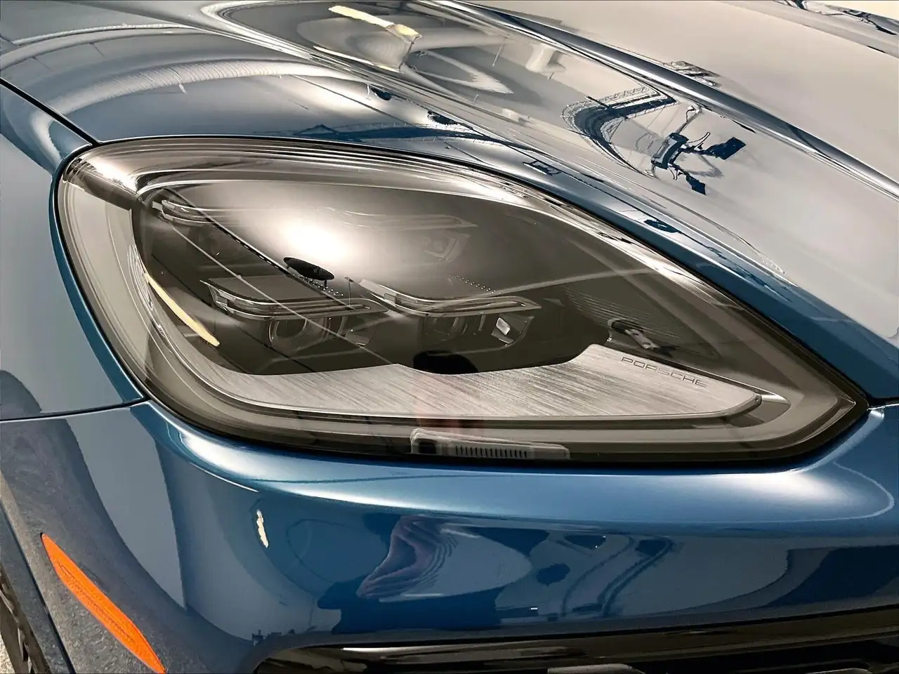 Porsche Cayenne - Image 32
