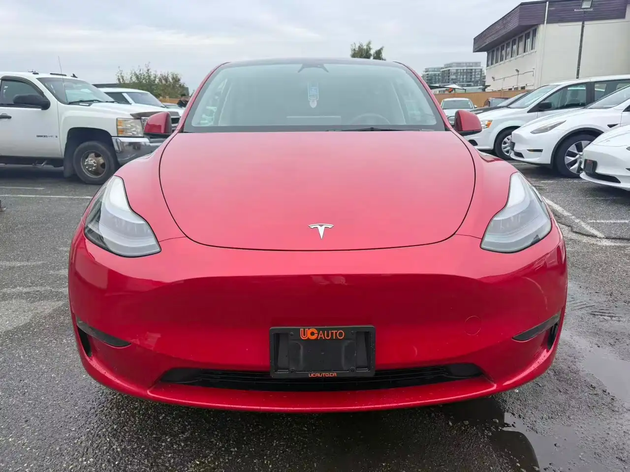 Tesla Model Y - Image 2