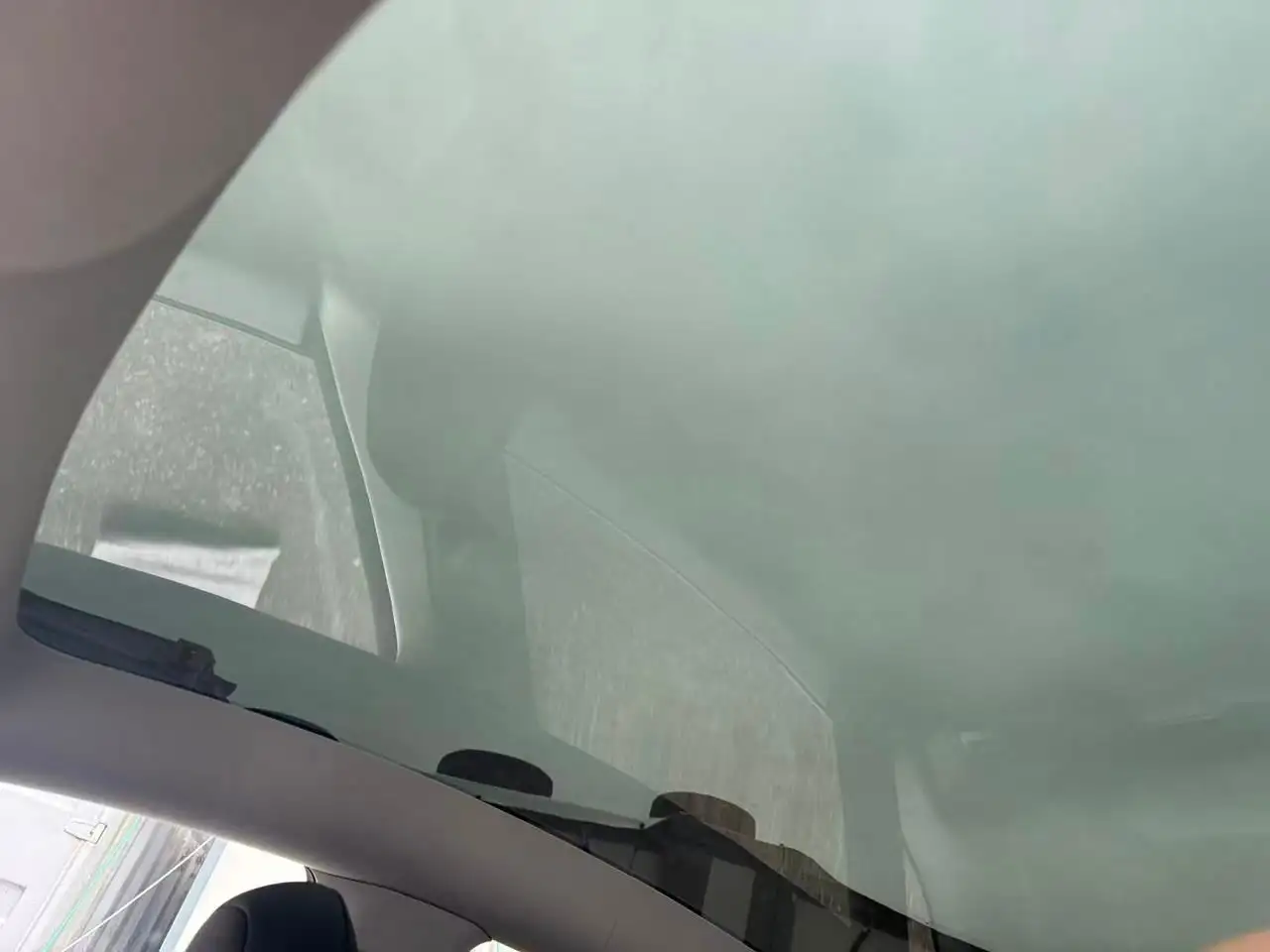 Tesla Model Y - Image 16