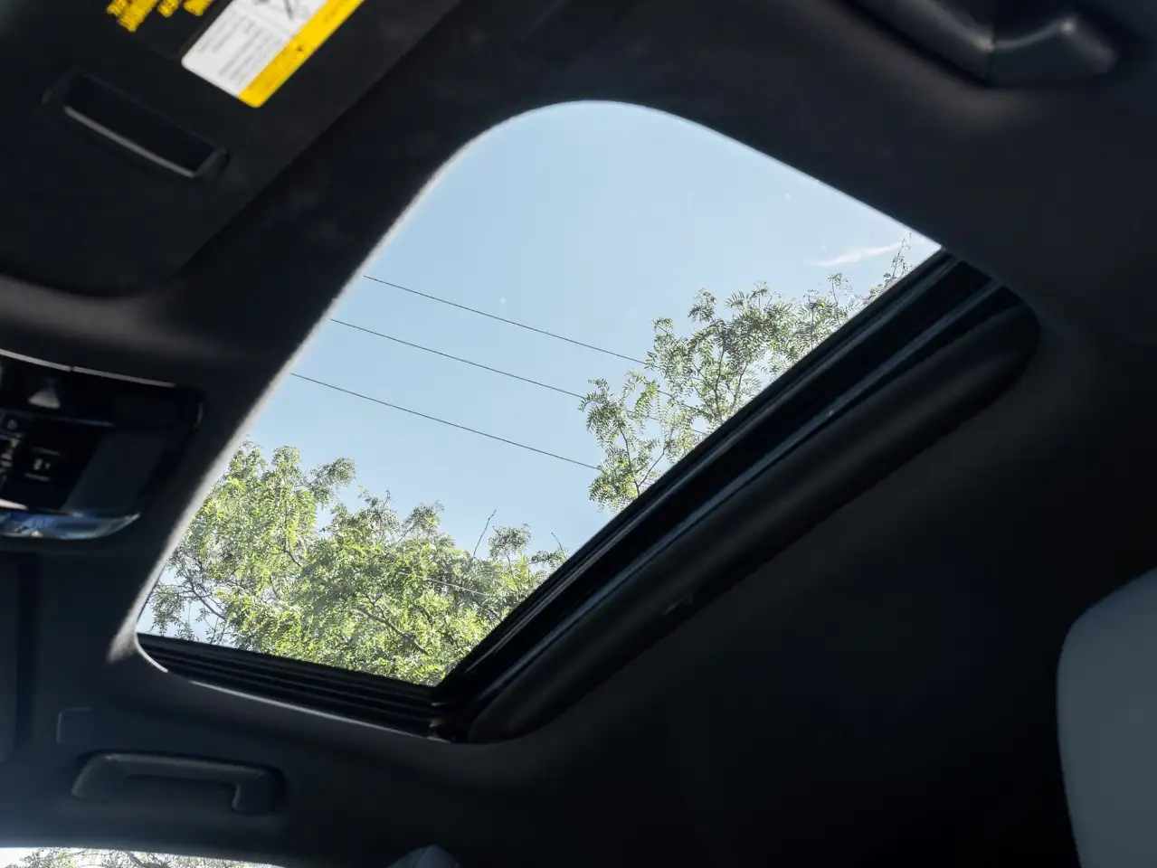Lexus RX - Image 22