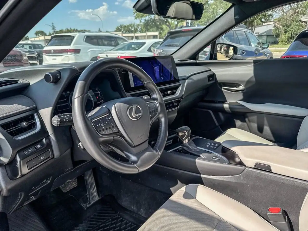 Lexus UX - Image 14