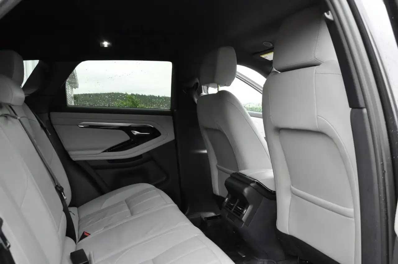 Land Rover Range Rover Evoque - Image 10
