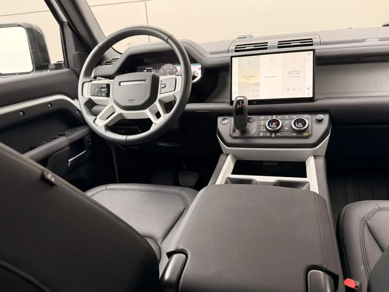 Land Rover Defender - Image 22