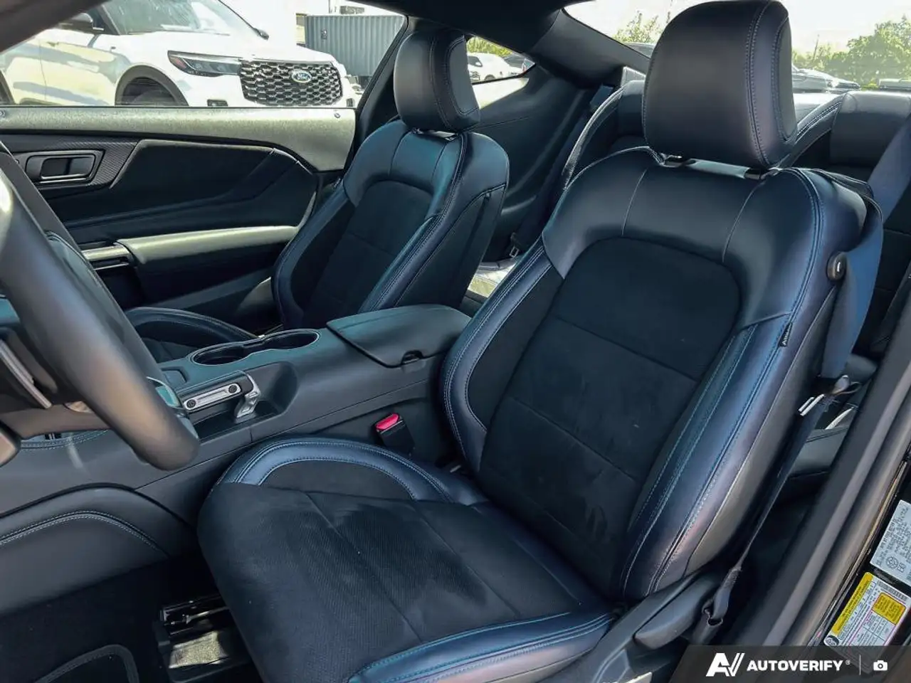 Ford Mustang - Image 26