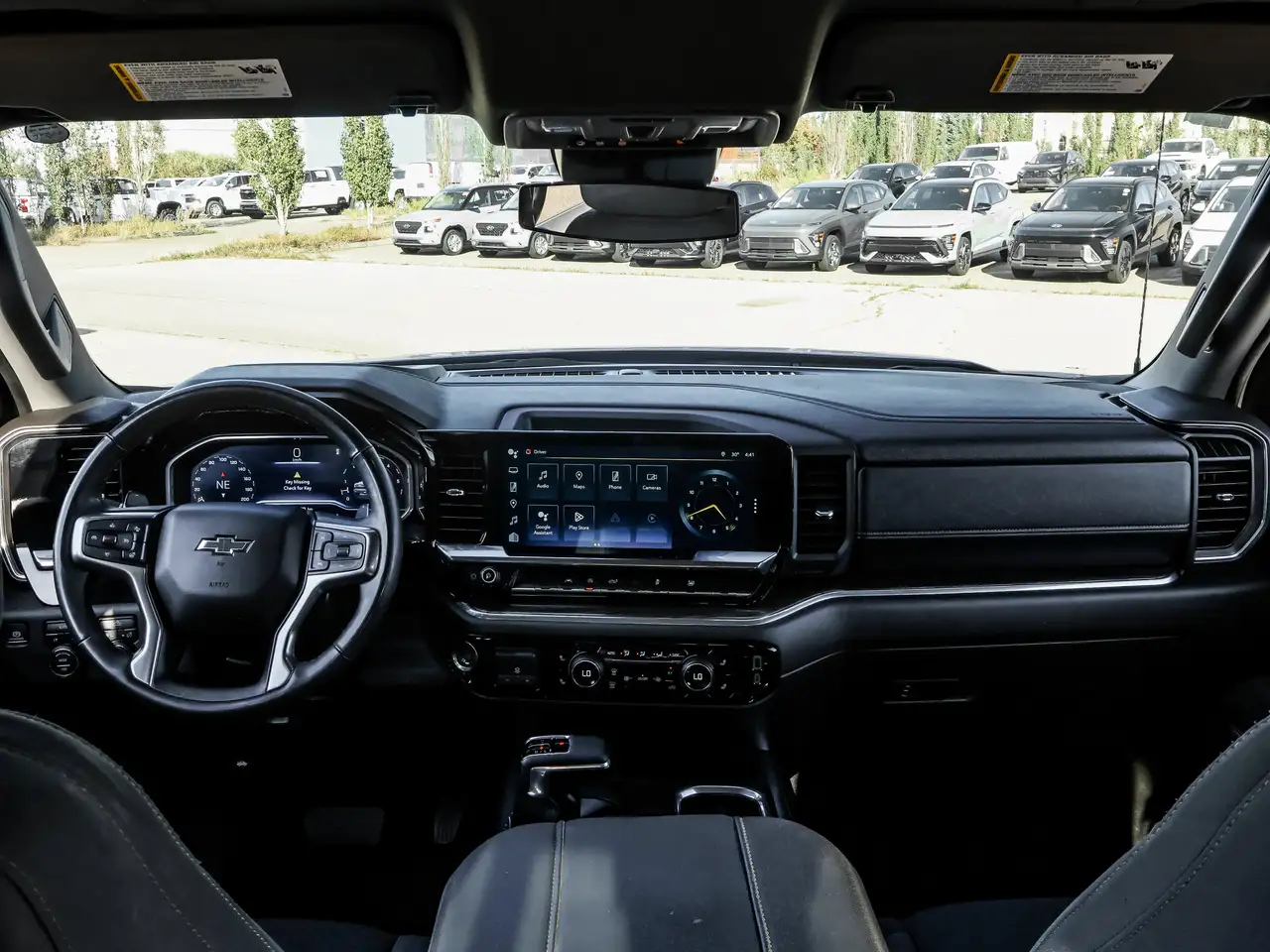 Chevrolet Silverado 1500 - Image 17