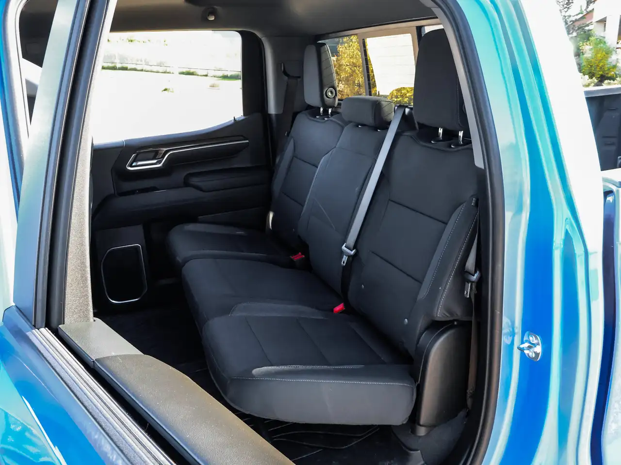 Chevrolet Silverado 1500 - Image 16