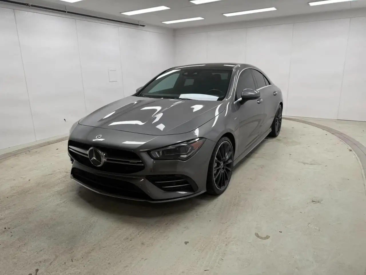 Mercedes-Benz CLA - Image 1