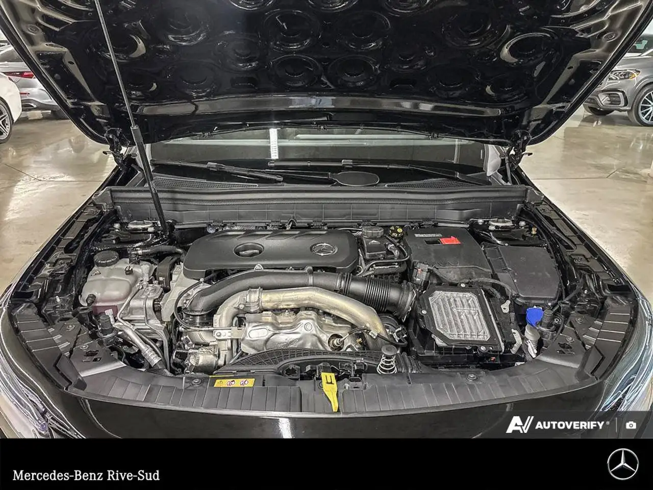 Mercedes-Benz GLB - Image 21