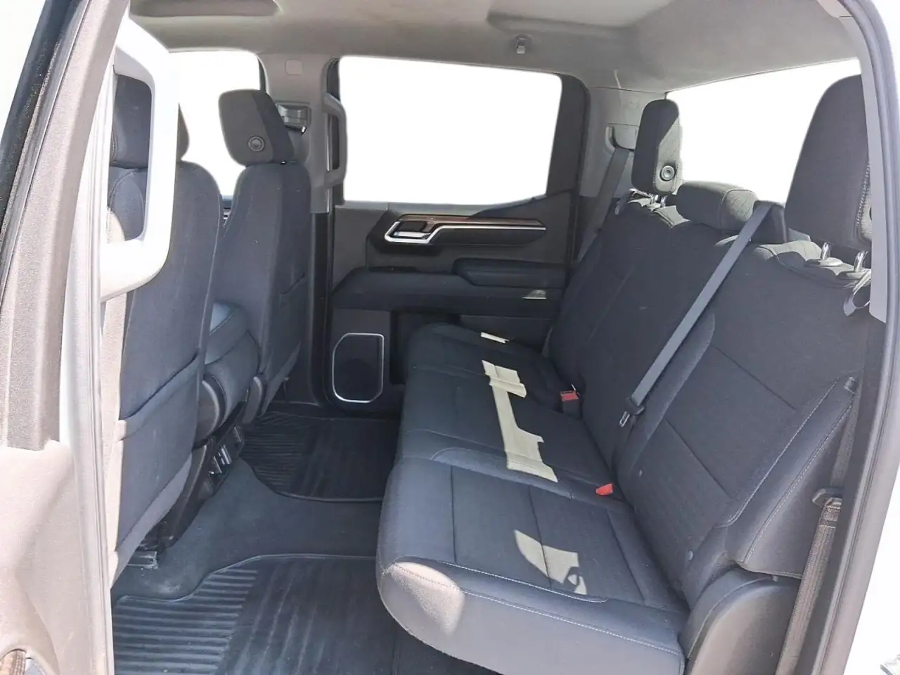 Chevrolet Silverado 1500 - Image 9