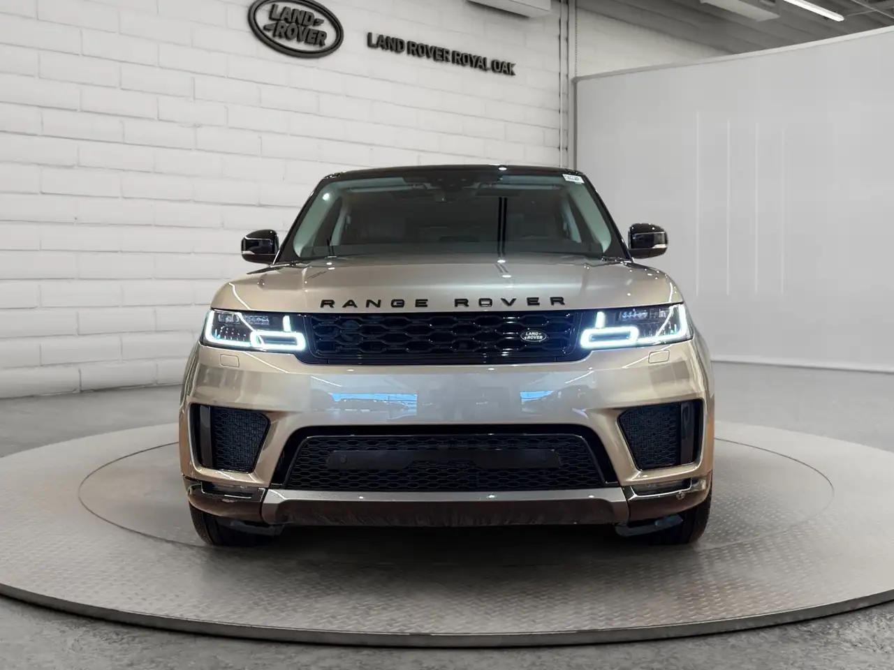 Land Rover Range Rover Sport - Image 2