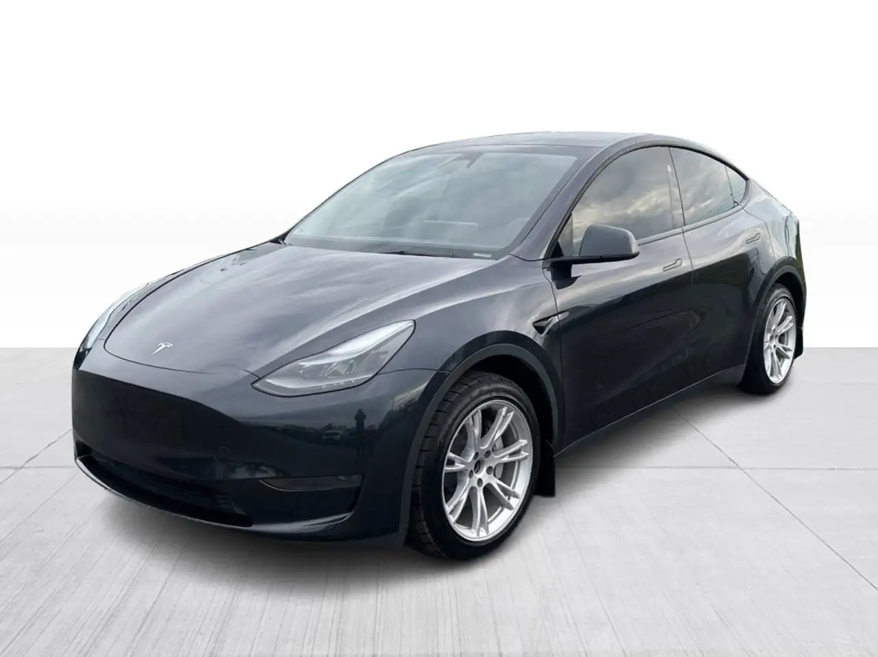 Tesla Model Y - Image 10